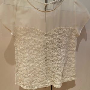 Zara White Blouse T-Shirt, size SMALL-MEDIUM, never worn. Perfect condition.